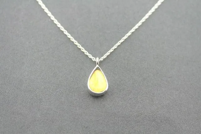 Amber teardrop silver pendant necklace