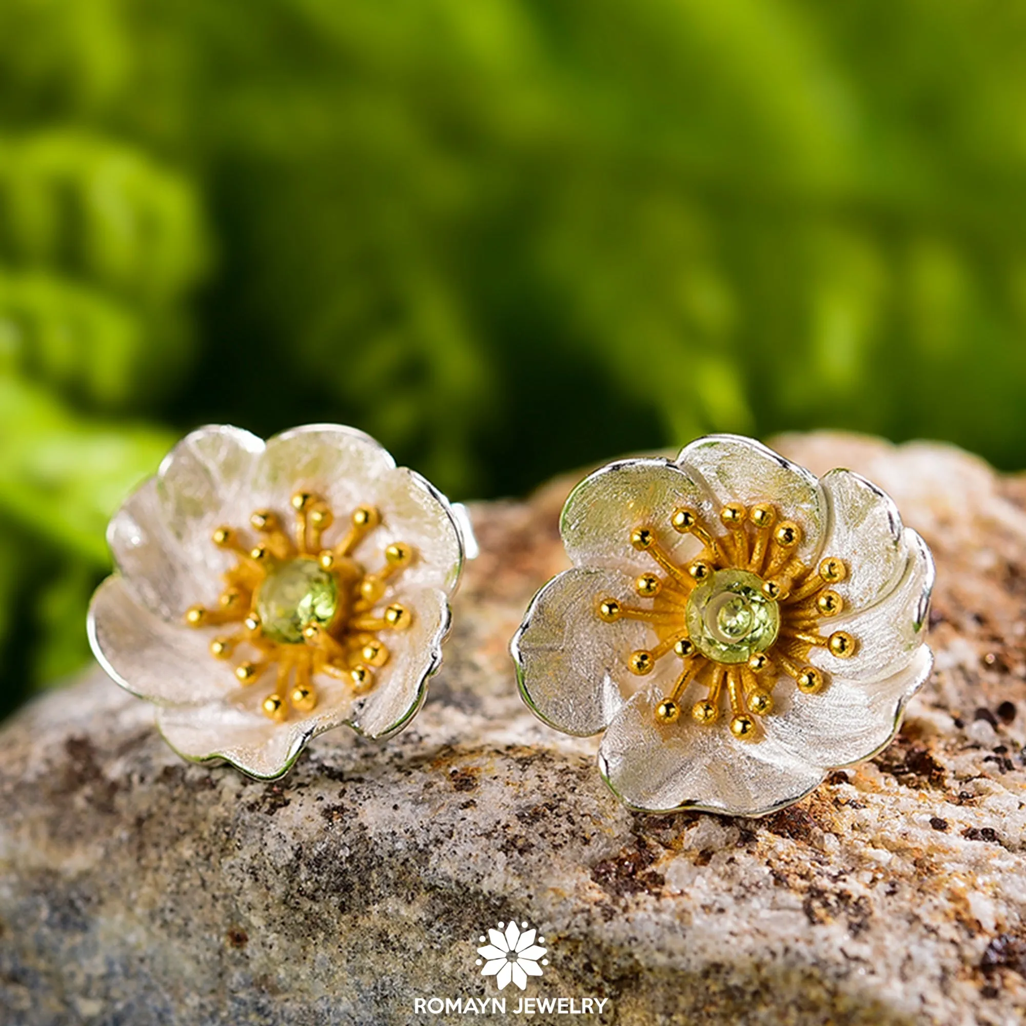 Anemone Flower Peridot Necklace