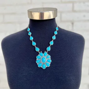 Elegant Flower Necklace