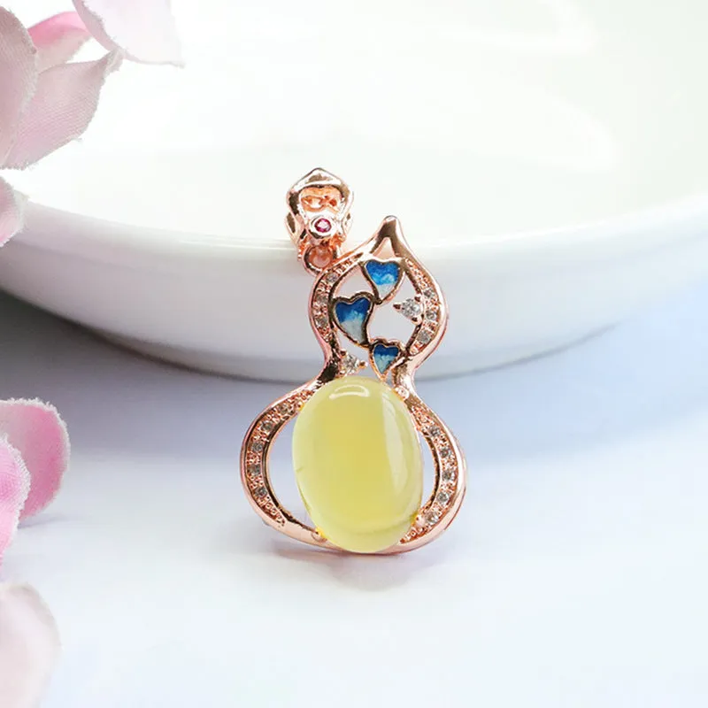 Enamelled Beeswax Gourd Pendant Love Necklace for Women