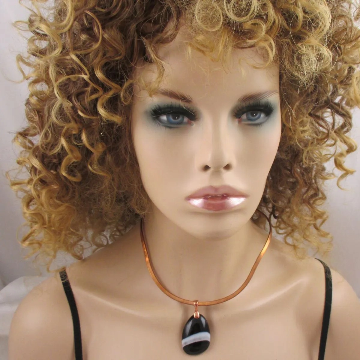 Timeless Black Agate Pendant Copper Neck Wire Necklace