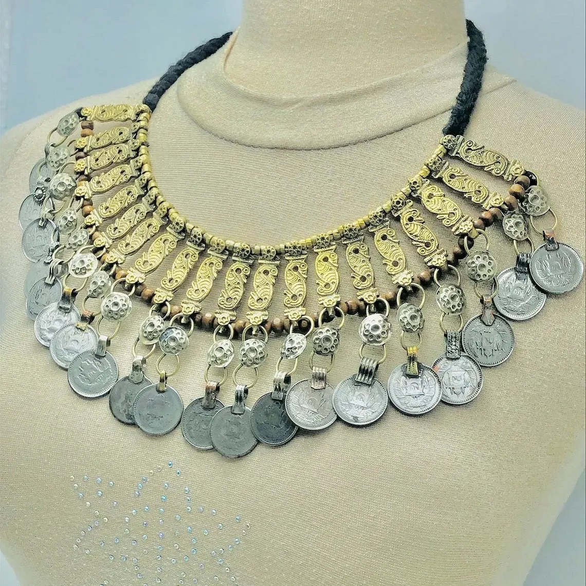 Vintage Coins Choker Necklace With Beaded Multilayers Chains